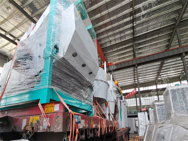 黑龙江鹤岗200吨玉米加工设备已发货